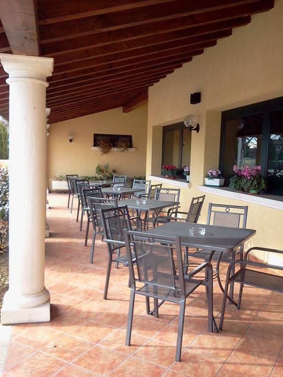 Albergo Al Portico Azzano Decimo Exterior foto