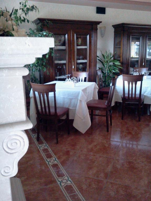 Albergo Al Portico Azzano Decimo Exterior foto